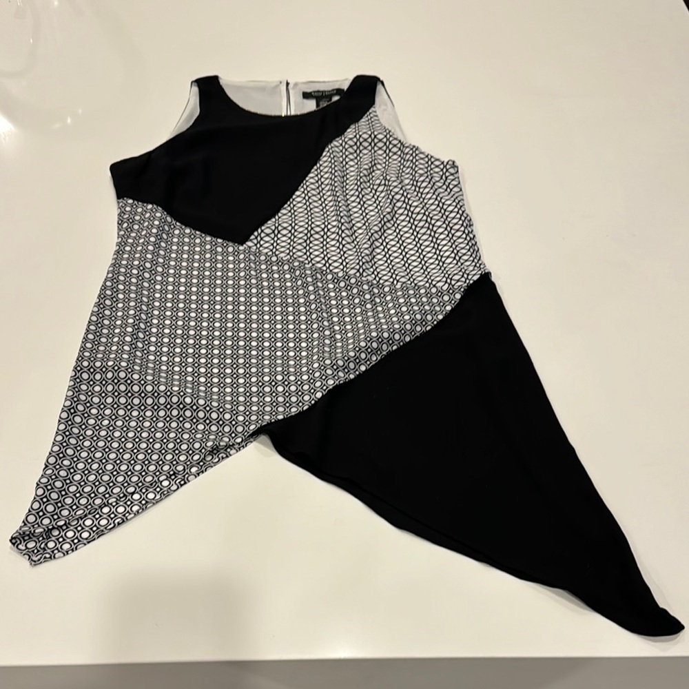 White House Black Market Geometric Tunic Size XS